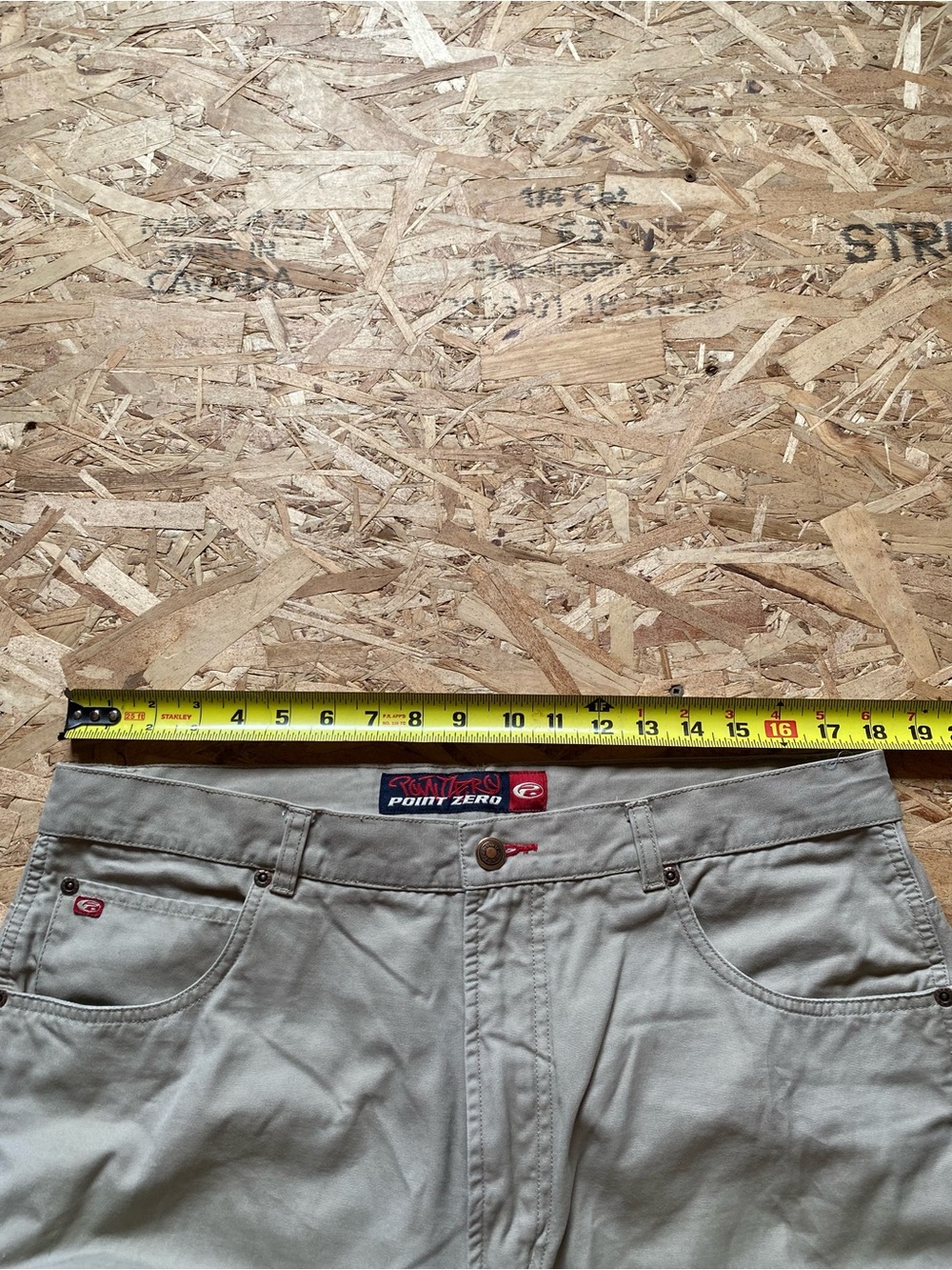 Point Zero Beige Baggy Cargo Shorts - Picture 8 of 8